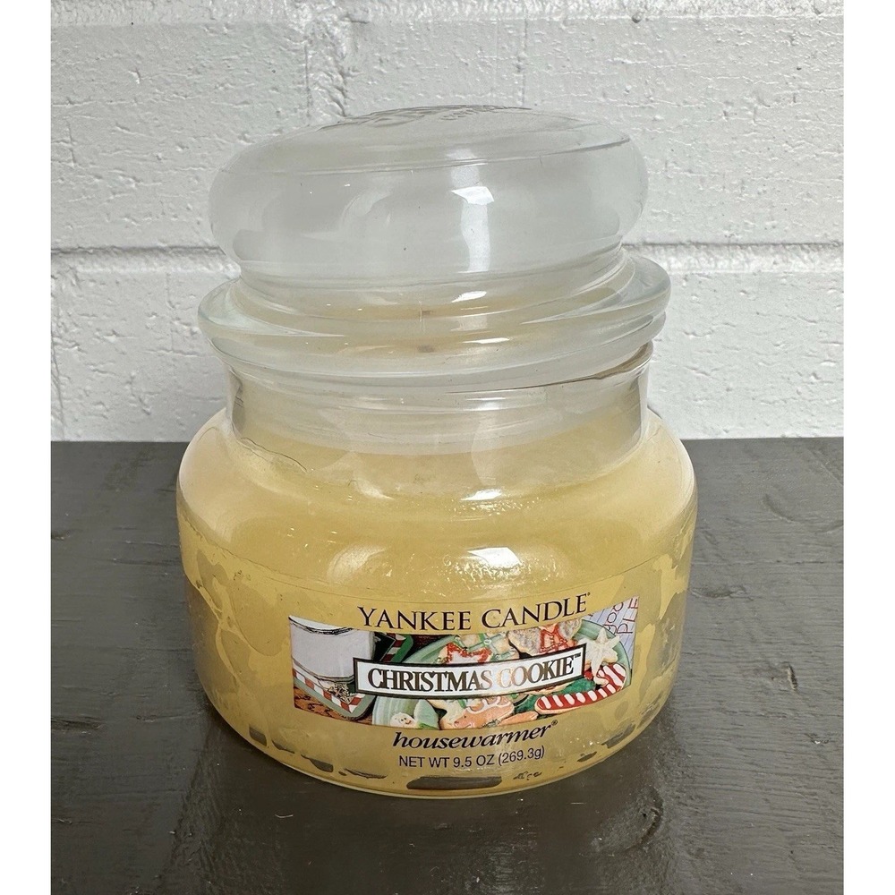 YANKEE CANDLE‎ Christmas Cookie Housewarmer 9.5 oz Jar 1 wick Holiday Scent
